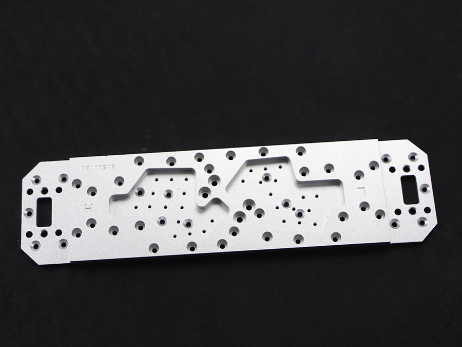 機器人零件加(jia)工